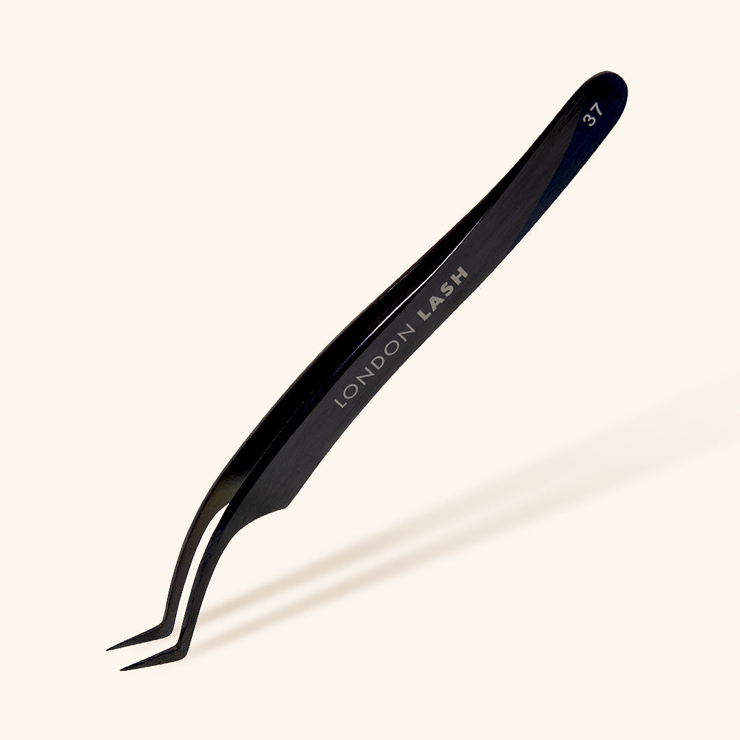 Black Wide Tip Mega Volume Tweezers